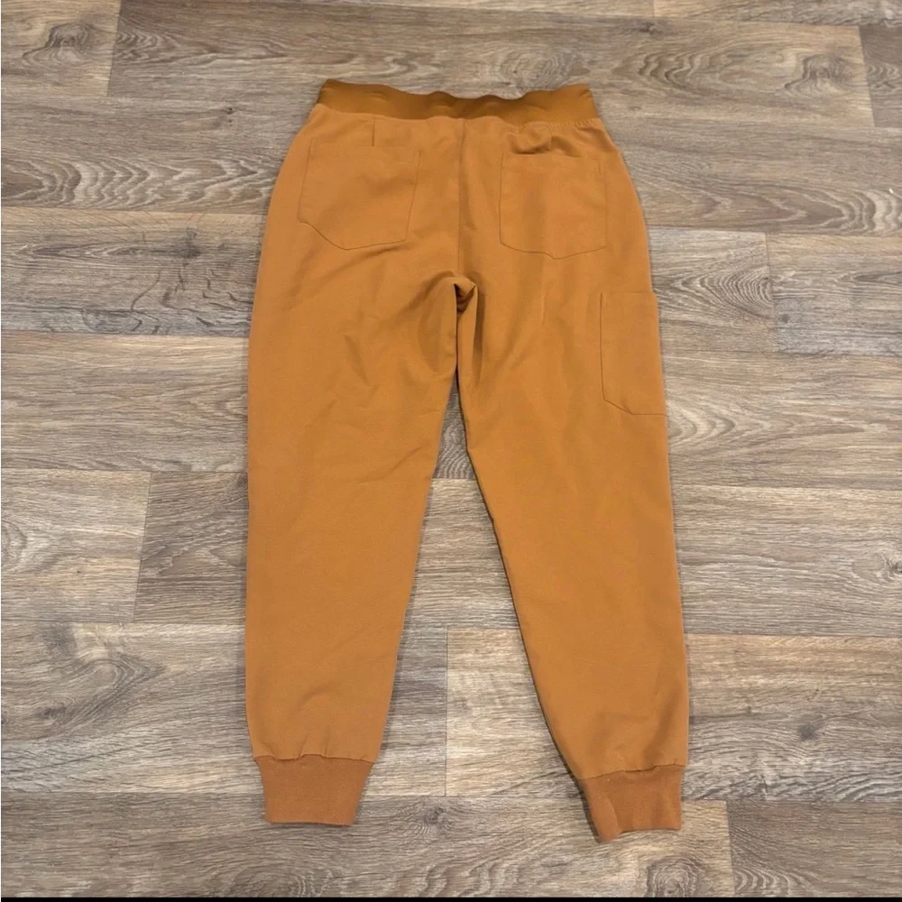 Mandala Petite Small Jogger Scrub Pants – Equa-Tek Fabric, Spill-Repellent - Picture 2 of 2